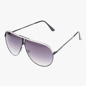 Aviator Sunglasses with Gradient Purple Lenses